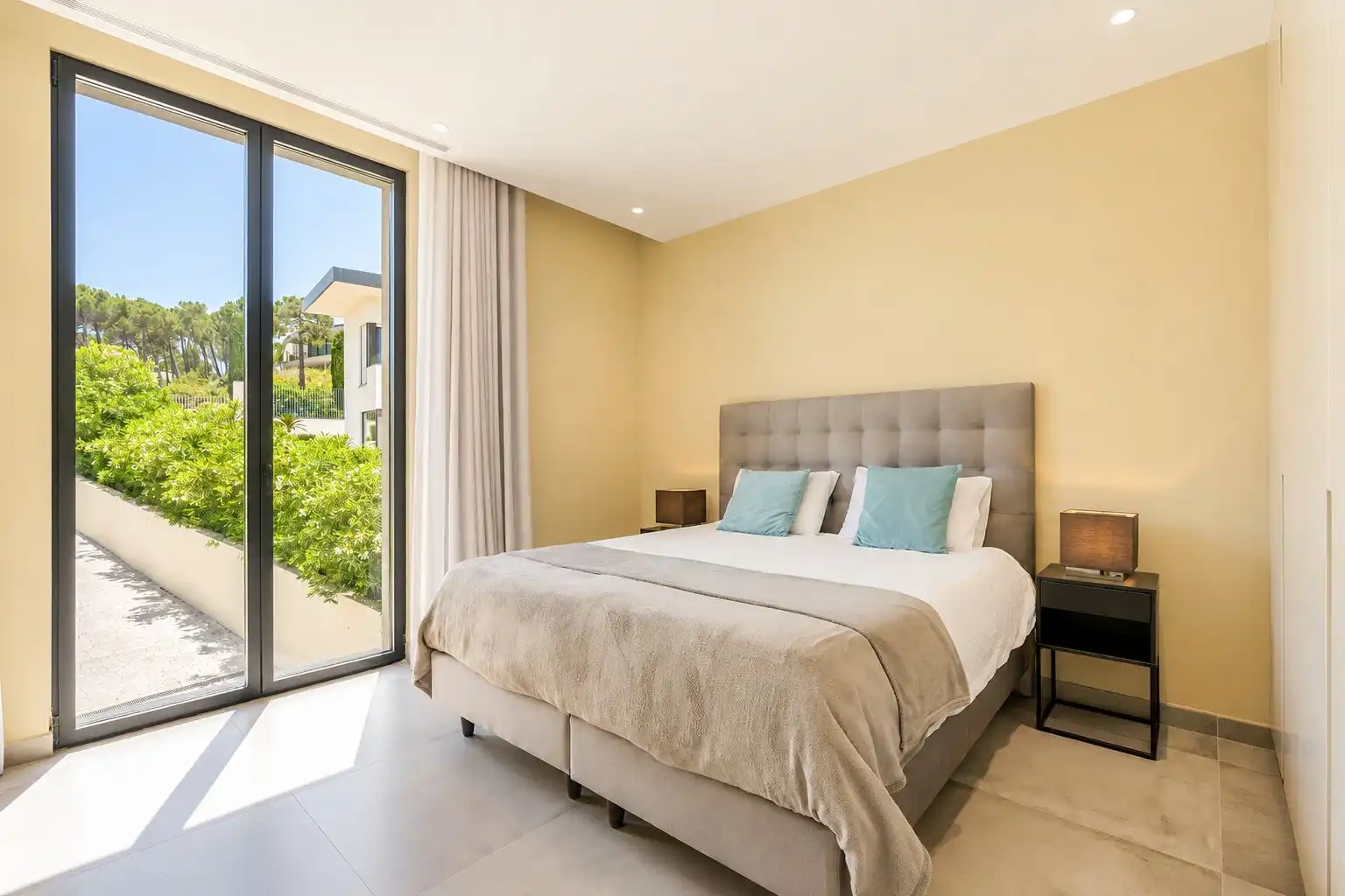 Dormitori de Casa o xalet en venda en Benahavís amb Calefacció, Jardí privat i Terrassa