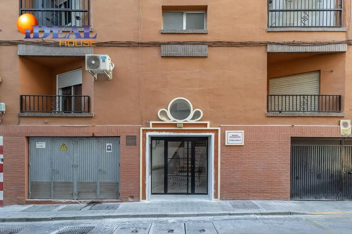 Piso con terraza en venta en Calle SANTA LUCIA, imagen 2