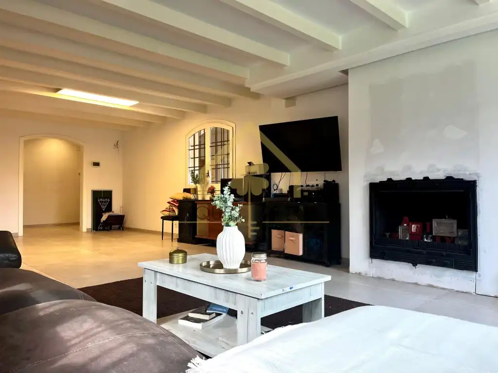 Sala d'estar de Casa o xalet en venda en La Garriga
