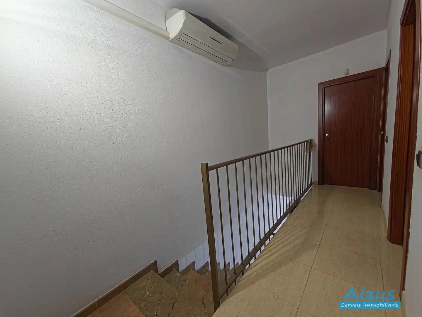 Casa adosada en venta en Santa Perpètua de Mogoda con Aire acondicionado, Calefacción y Terraza