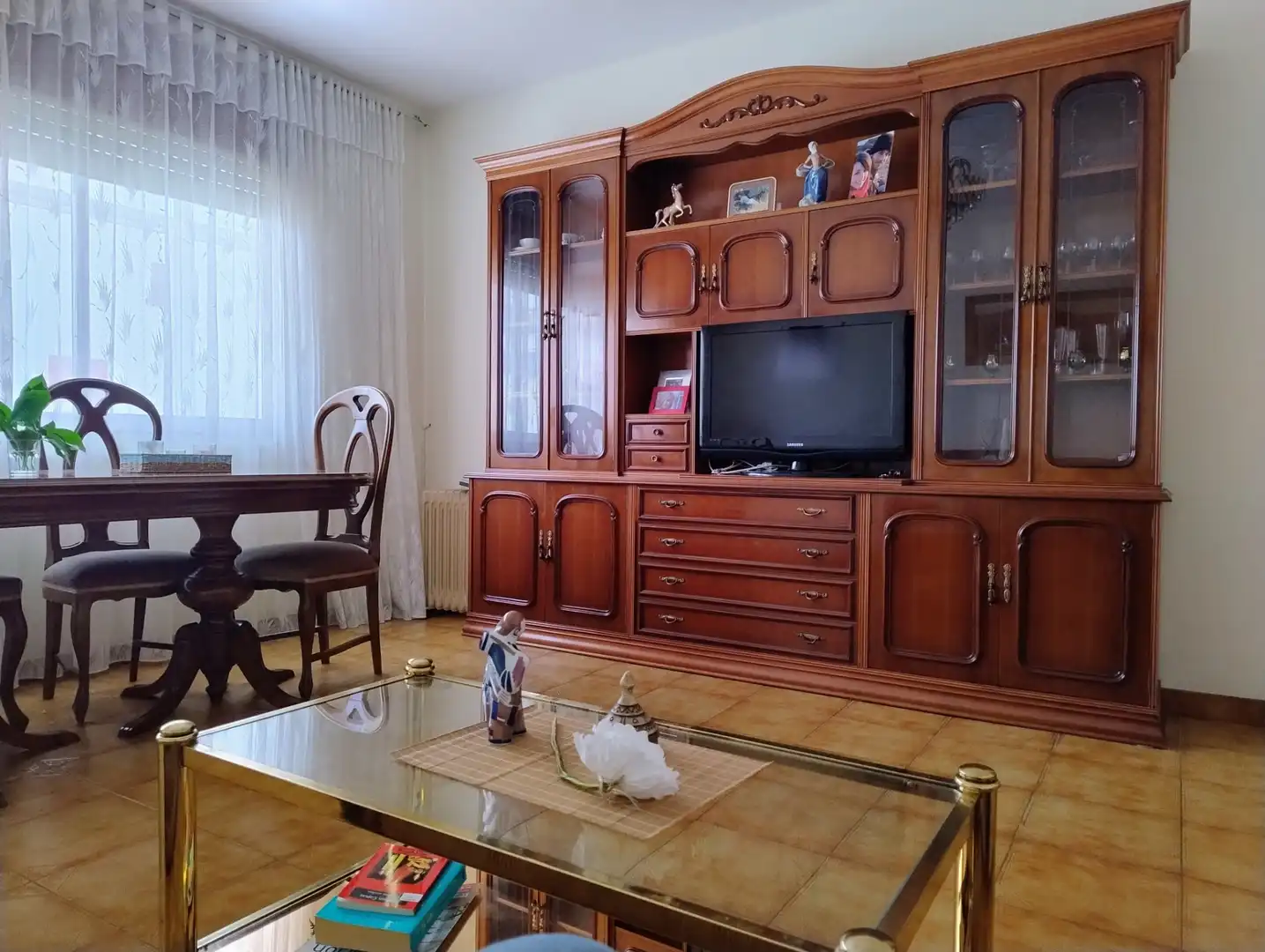 Sala de estar de Piso en venta en Lugo con Terraza, Trastero y Amueblado