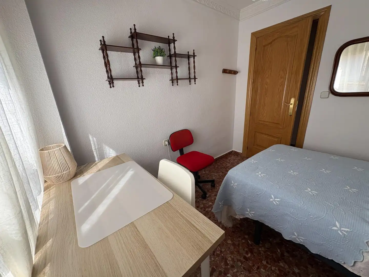 Bedroom of Flat for rent in Granada  with Heating, Terrace and Furnished