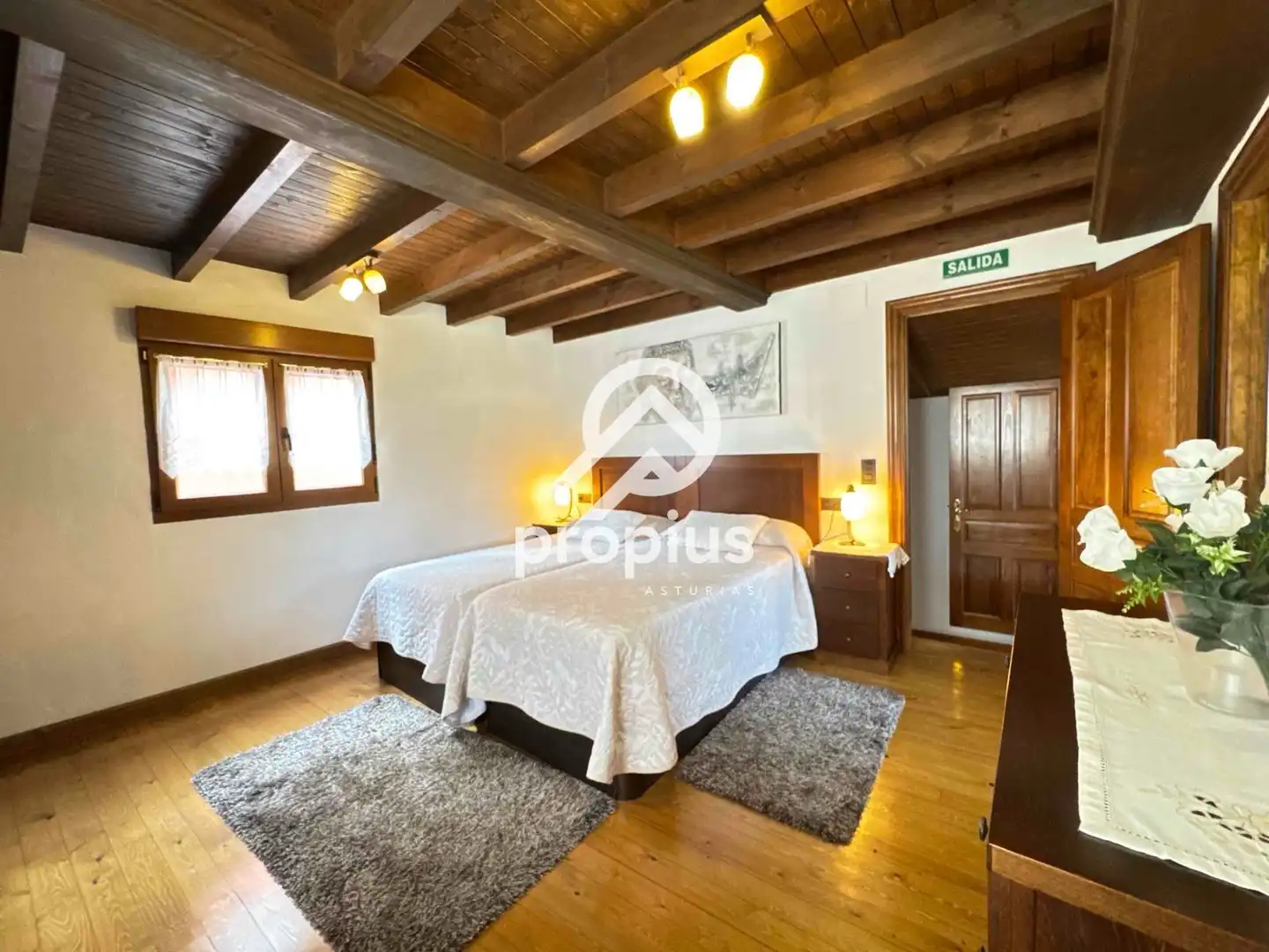 Habitación de Casa o chalet en venta en Parres con Calefacción, Jardín privado y Parquet