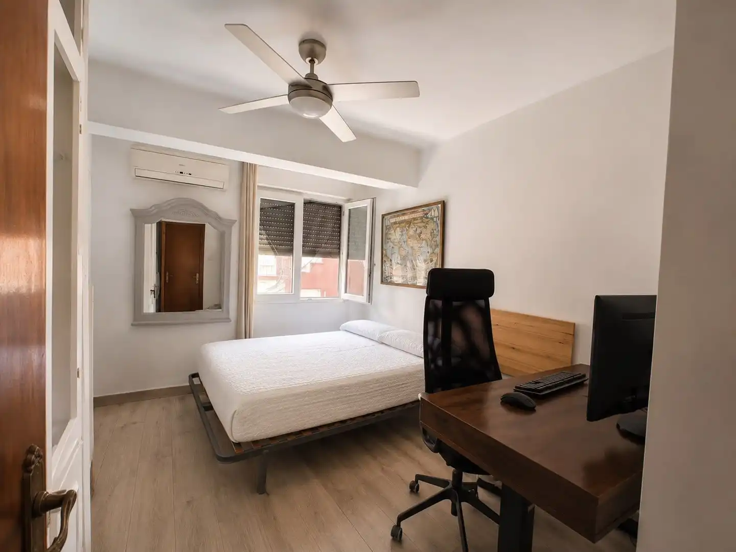 Bedroom of Flat for sale in Málaga  with Air Conditioner and Heating