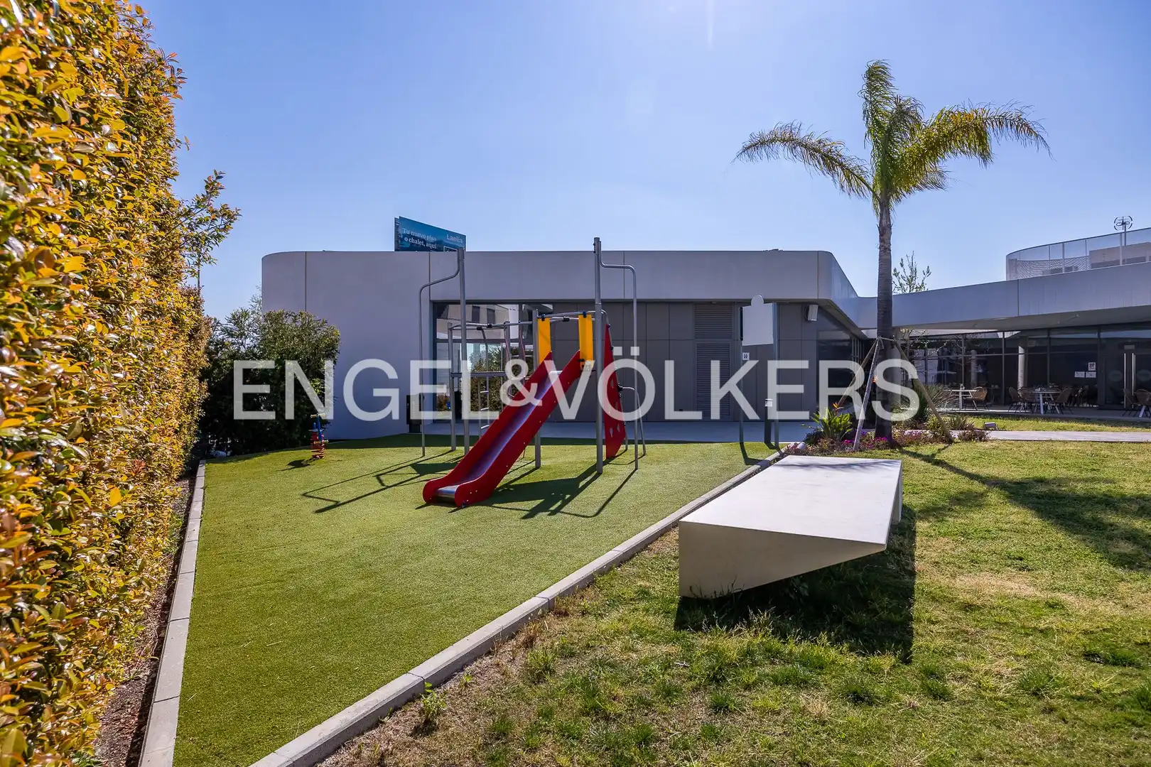 Terrace of Detached homes for sale in Mairena del Aljarafe  with Air Conditioner, Heating and Private garden