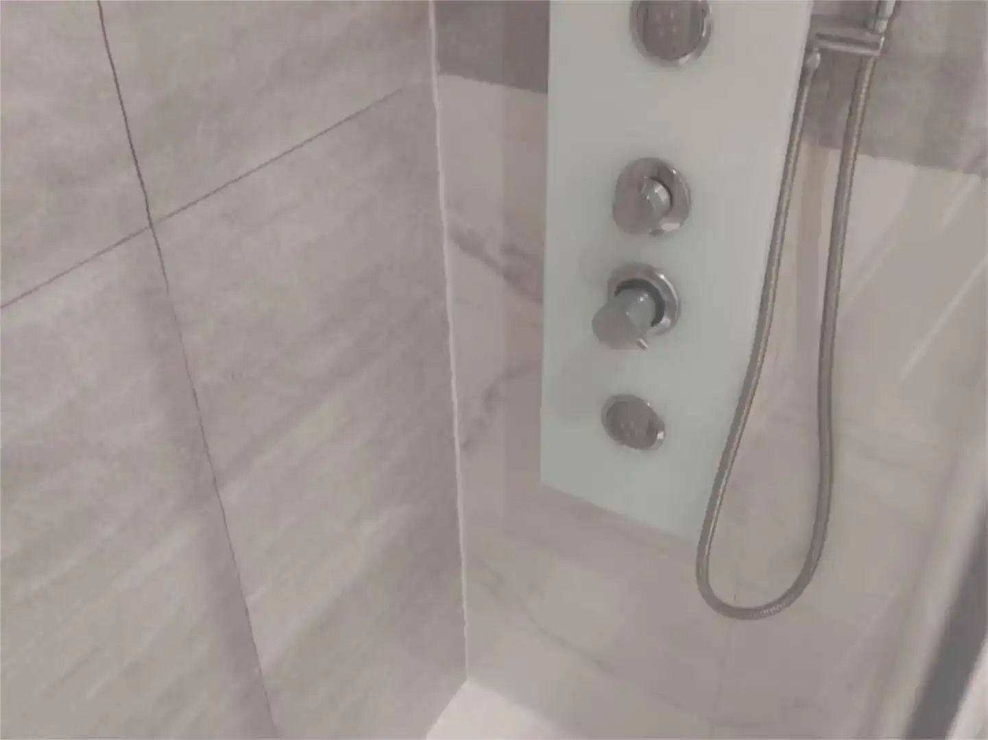 Baño de Piso para compartir en Tarragona con Amueblado, Horno y Lavadora