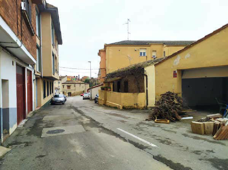 Vista exterior de Edifici en venda en Oyón-Oion