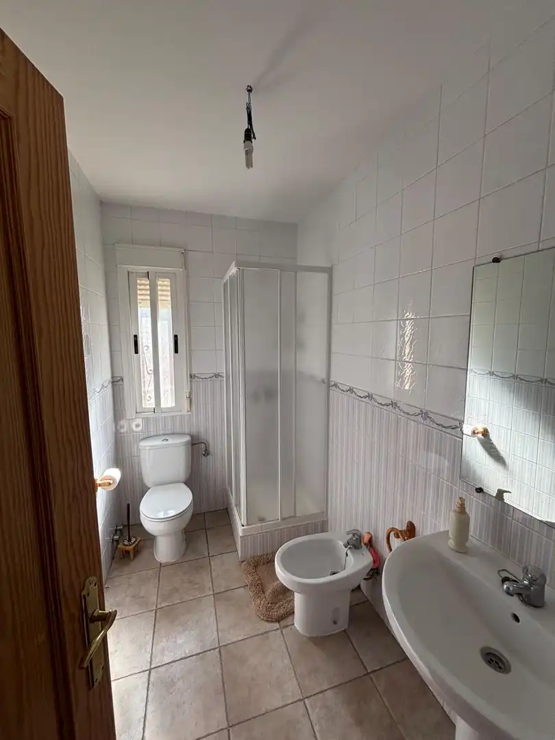 Bathroom of Houses for sale in Colmenar de Oreja