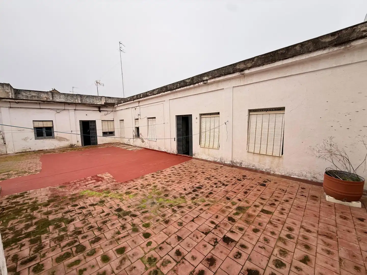 Außenansicht von Haus oder Chalet zum Verkauf in Córdoba mit Terrasse, Abstellraum und Balkon