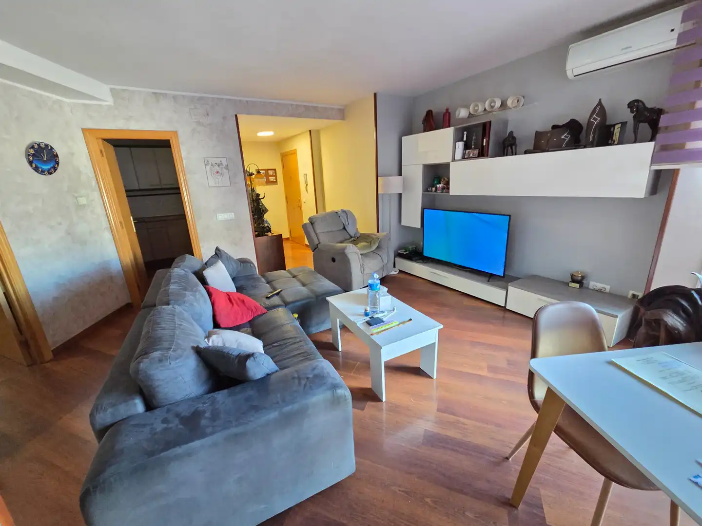Sala d'estar de Pis en venda en Vilafranca del Penedès amb Aire condicionat, Calefacció i Parquet
