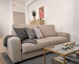 Living room of Study to share in  Valencia Capital  with Air Conditioner and Terrace