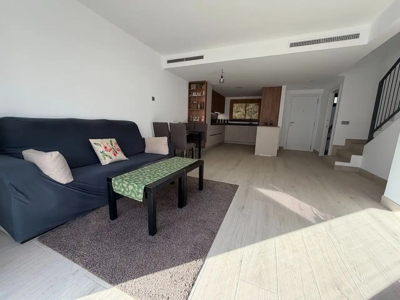 Sala d'estar de Casa adosada en venda en Vélez-Málaga amb Terrassa, Traster i Piscina comunitària