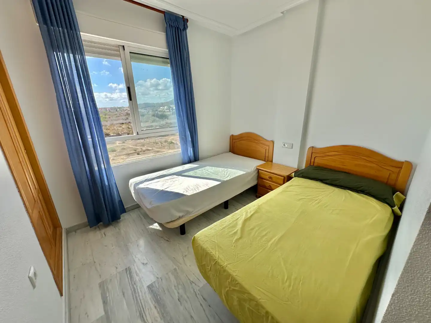 Schlafzimmer von Dachboden zum Verkauf in Guardamar del Segura mit Klimaanlage, Heizung und Terrasse