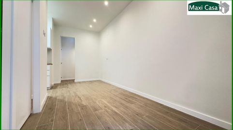 Foto 5 de Planta baixa en venda a De Còrsega, El Camp de l'Arpa del Clot, Barcelona Capital