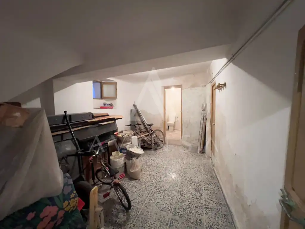 Houses for sale in N/A, Alhóndiga