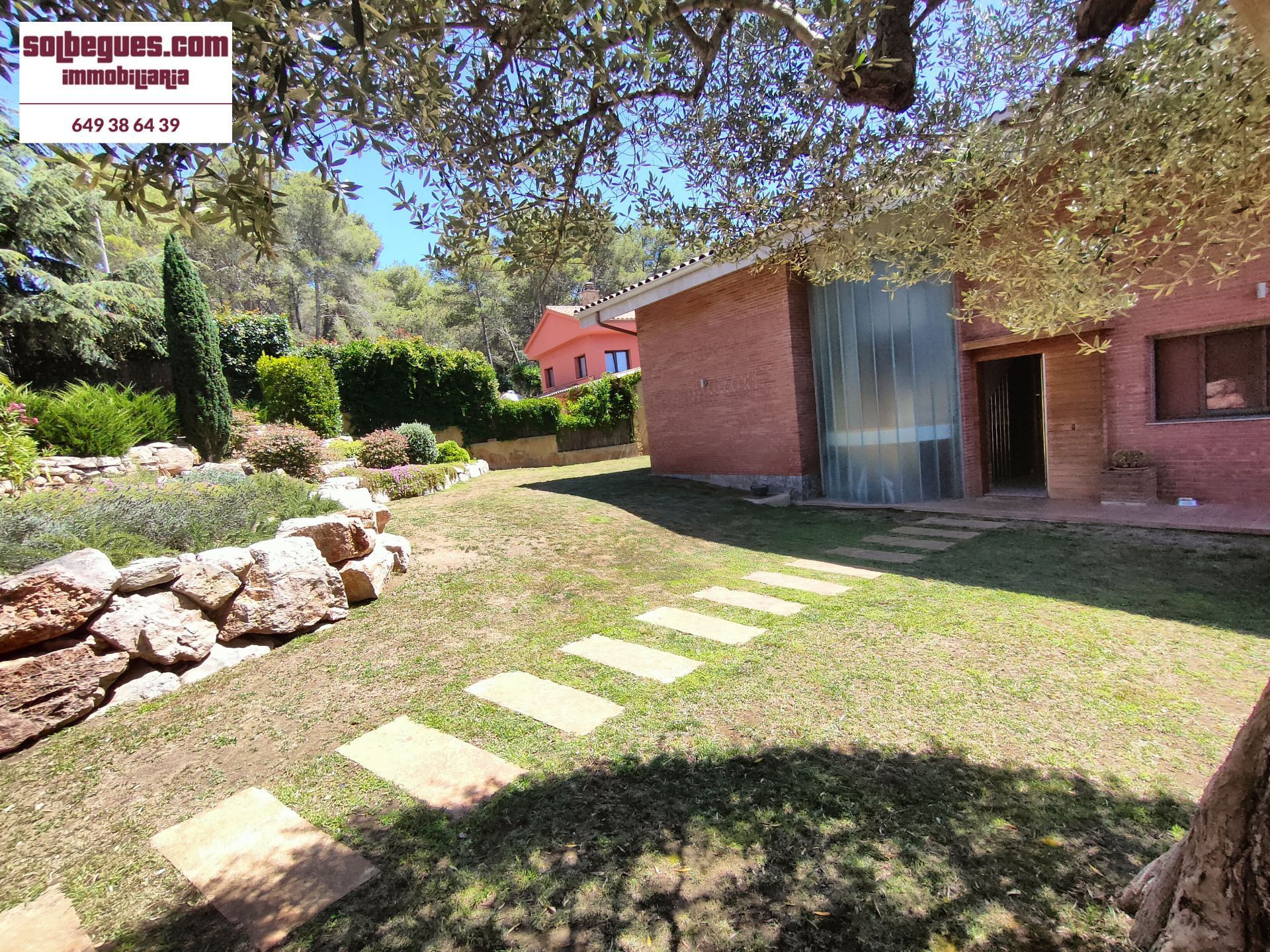 Jardí de Casa o xalet en venda en Begues amb Calefacció, Jardí privat i Traster