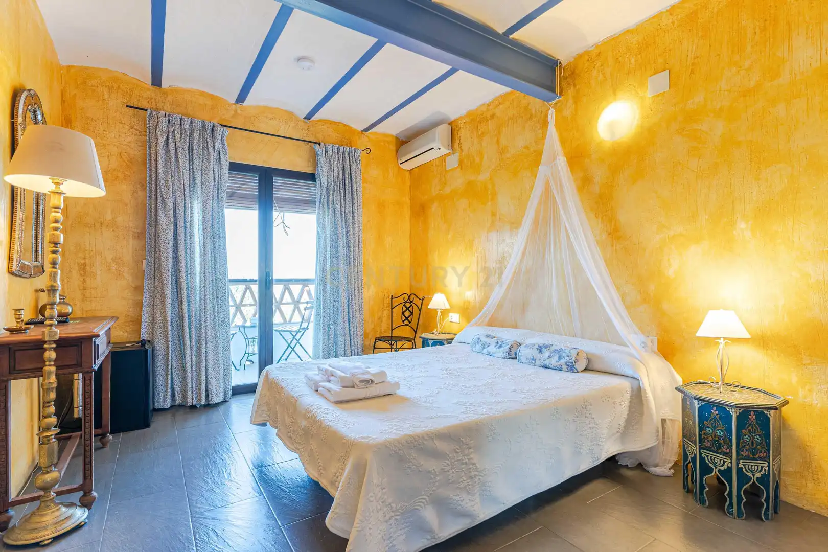 Bedroom of Houses for sale in Pinos Genil  with Air Conditioner, Private garden and Furnished