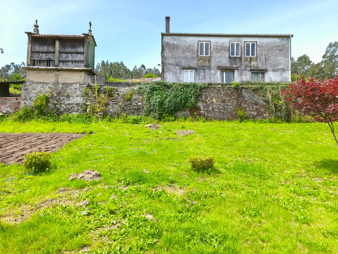 Casa o xalet en venda en Santiago de Compostela  amb Jardí privat, Terrassa i Traster