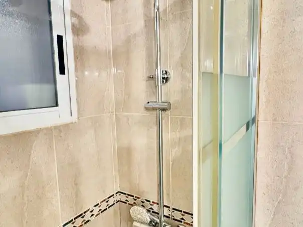 Bany de Pis en venda en Torrevieja amb Aire condicionat i Balcó