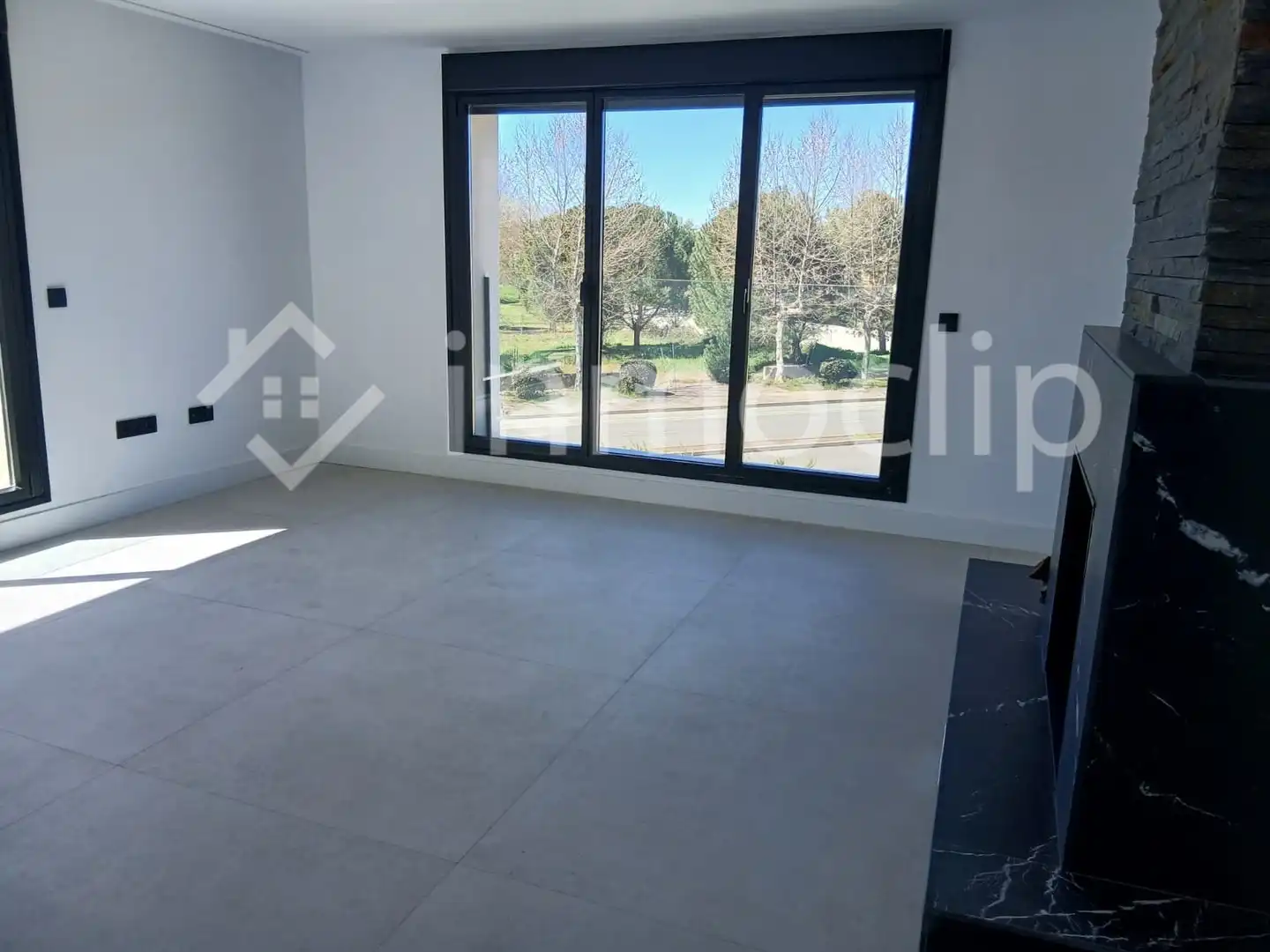 Sala d'estar de Casa o xalet en venda en Villamayor amb Calefacció, Jardí privat i Terrassa