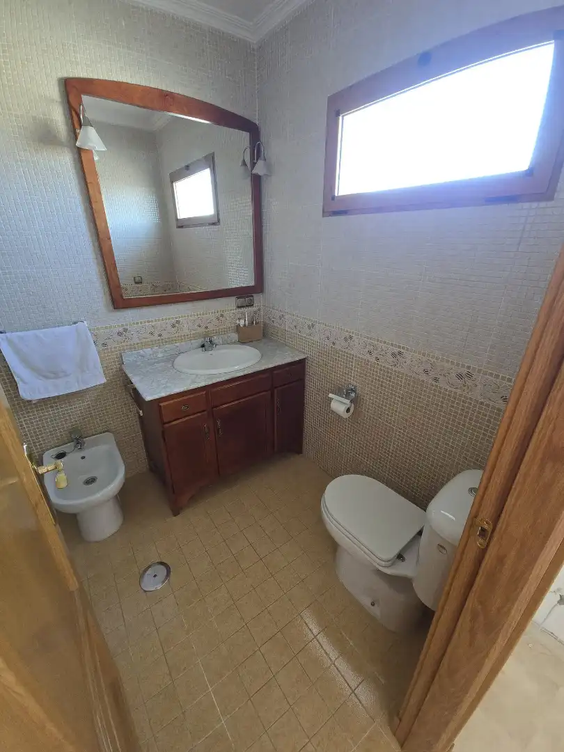 Baño de Ático de alquiler en Padul con Aire acondicionado, Terraza y Amueblado