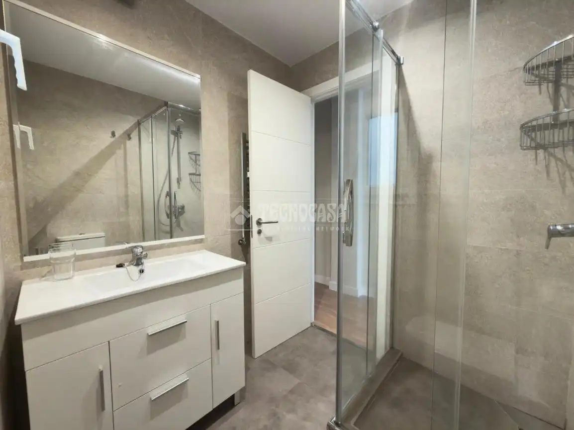 Baño de Piso de alquiler en Madrid con Aire acondicionado, Calefacción y Terraza