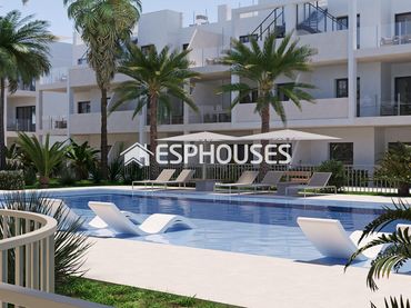 Ground floor with balcony for sale in San Cayetano