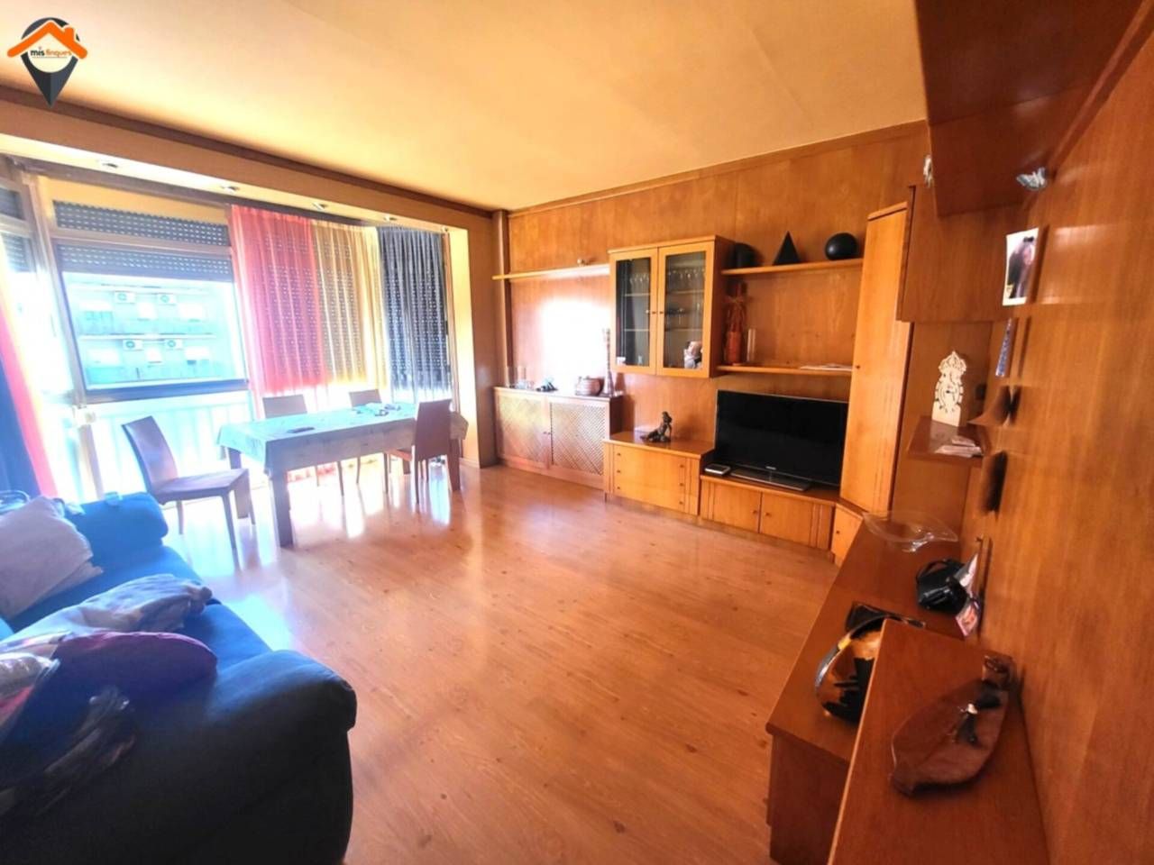Living room of Flat for sale in Sabadell  with Air Conditioner, Heating and Parquet flooring