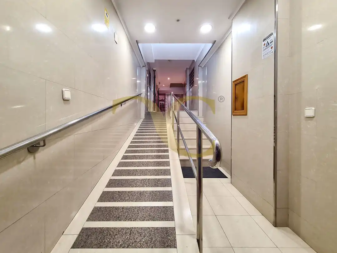 Piso en venta en Oviedo  con Terraza