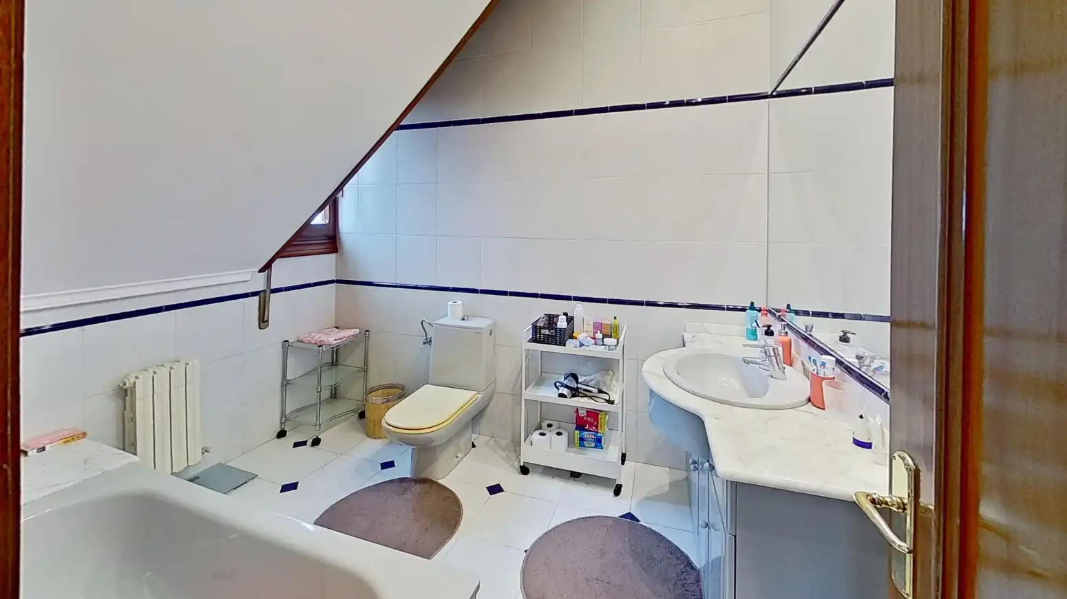 Baño de Casa o chalet en venta en Marina de Cudeyo con Calefacción, Jardín privado y Parquet
