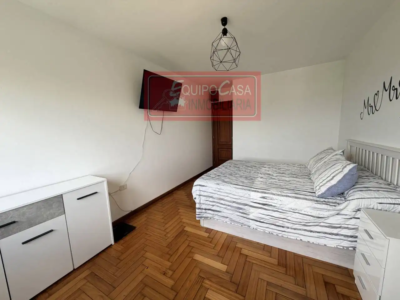 Schlafzimmer von Wohnung zur Miete in Lugo mit Heizung, Parkett und Möbliert