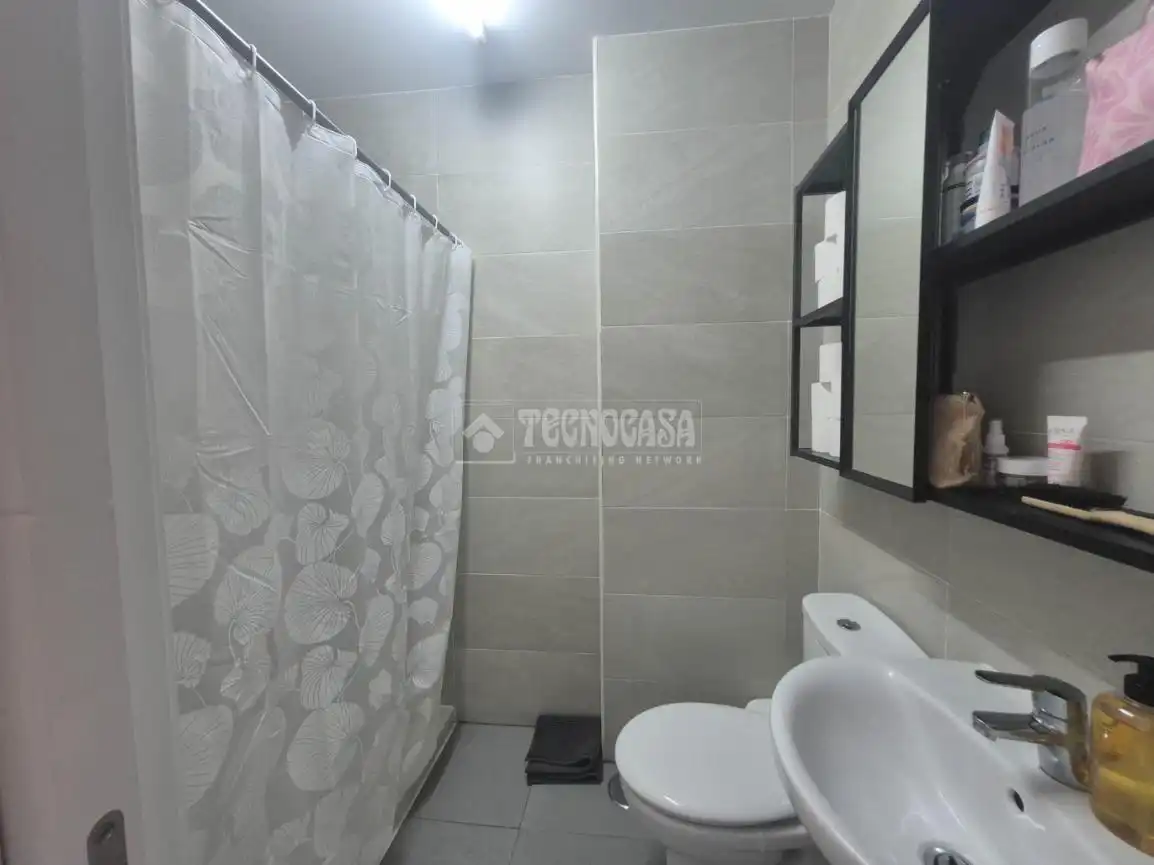 Bathroom of Flat for sale in Málaga  with Storage room and Furnished