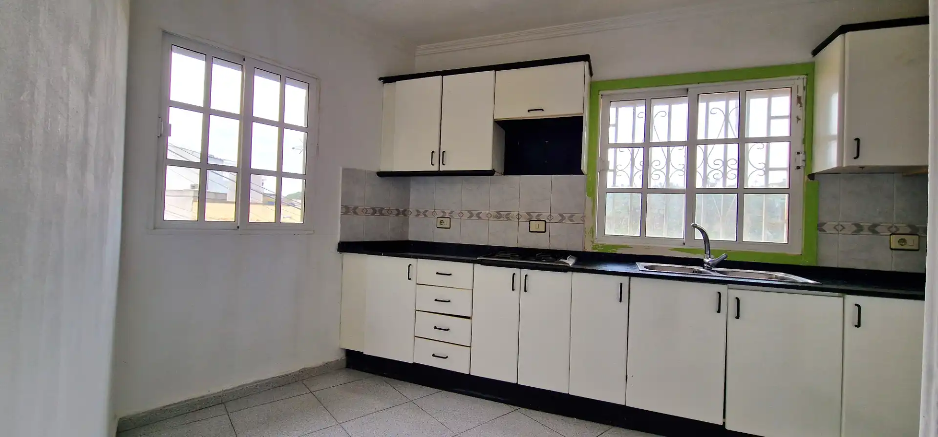 Cuina de Casa o xalet en venda en Las Palmas de Gran Canaria amb Terrassa i Traster