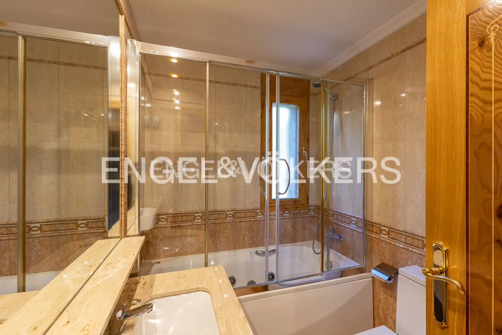 Baño de Finca rústica en venta en Villaviciosa de Odón con Aire acondicionado, Calefacción y Jardín privado