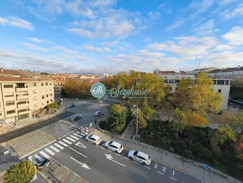 Vista exterior de Pis en venda en Segovia amb Aire condicionat, Calefacció i Parquet