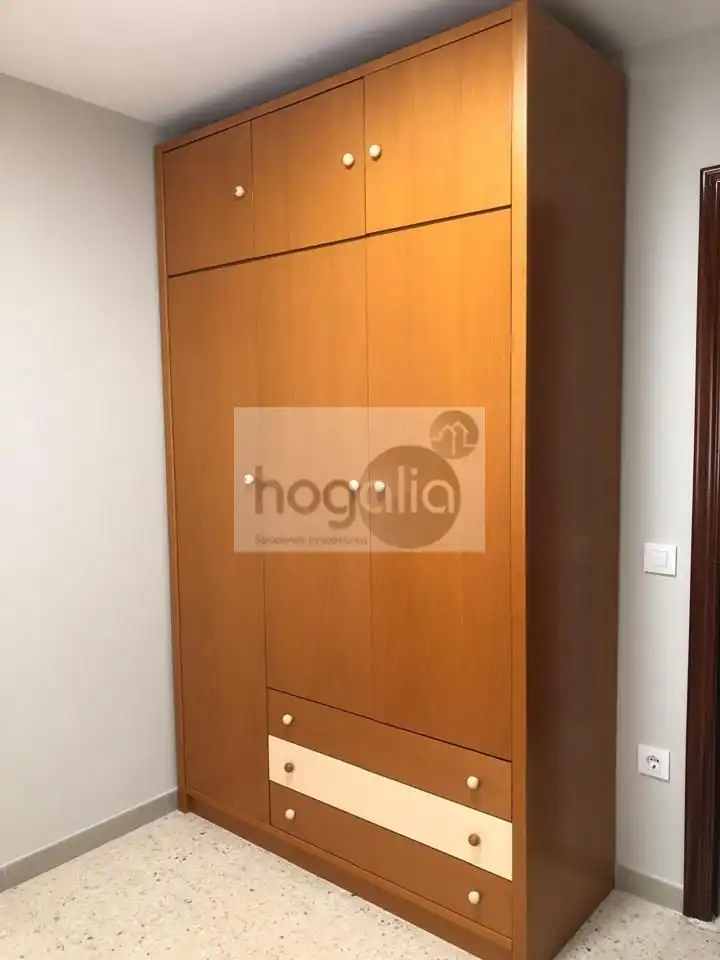 Habitación de Piso de alquiler en Sevilla con Aire acondicionado y Amueblado