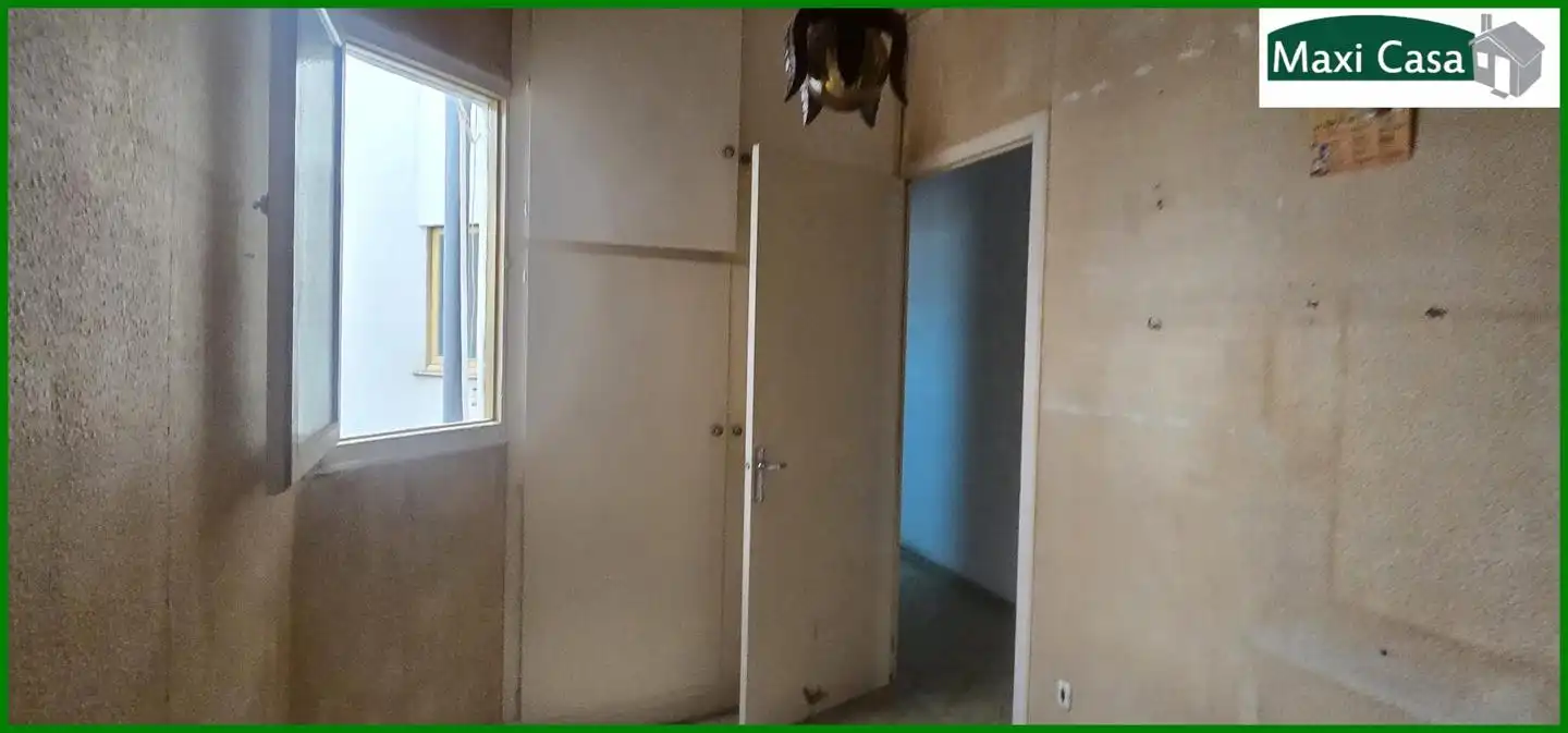 Piso en venta en Sabadell con Balcón
