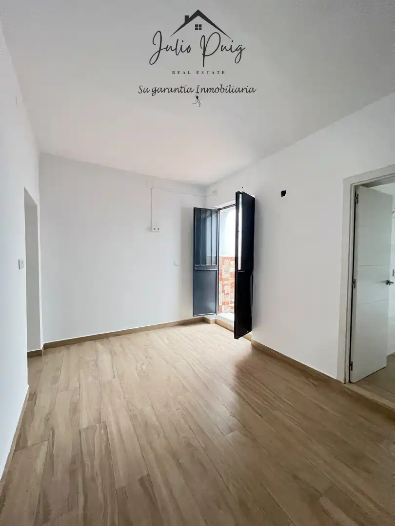 Habitación de Piso en venta en Coria del Río, Sevilla
