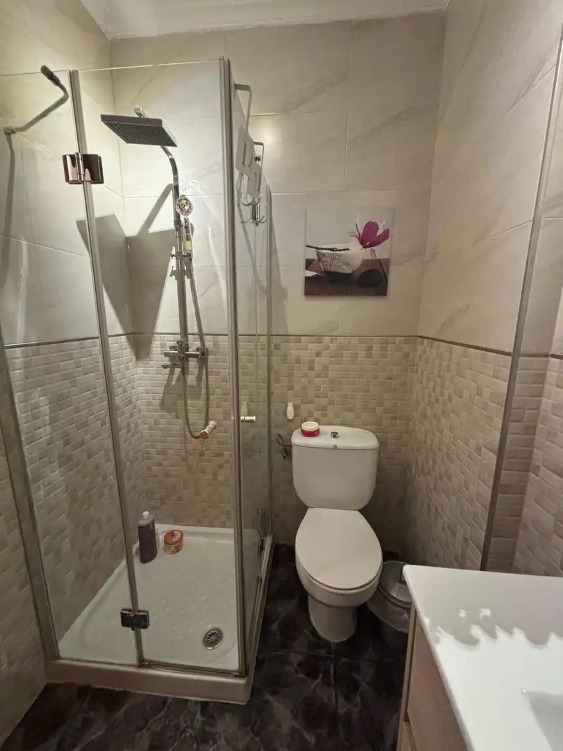 Casa adosada en venta en Calle MARIA DE ZAYAS-B SANTIAGO, 28, Miranda