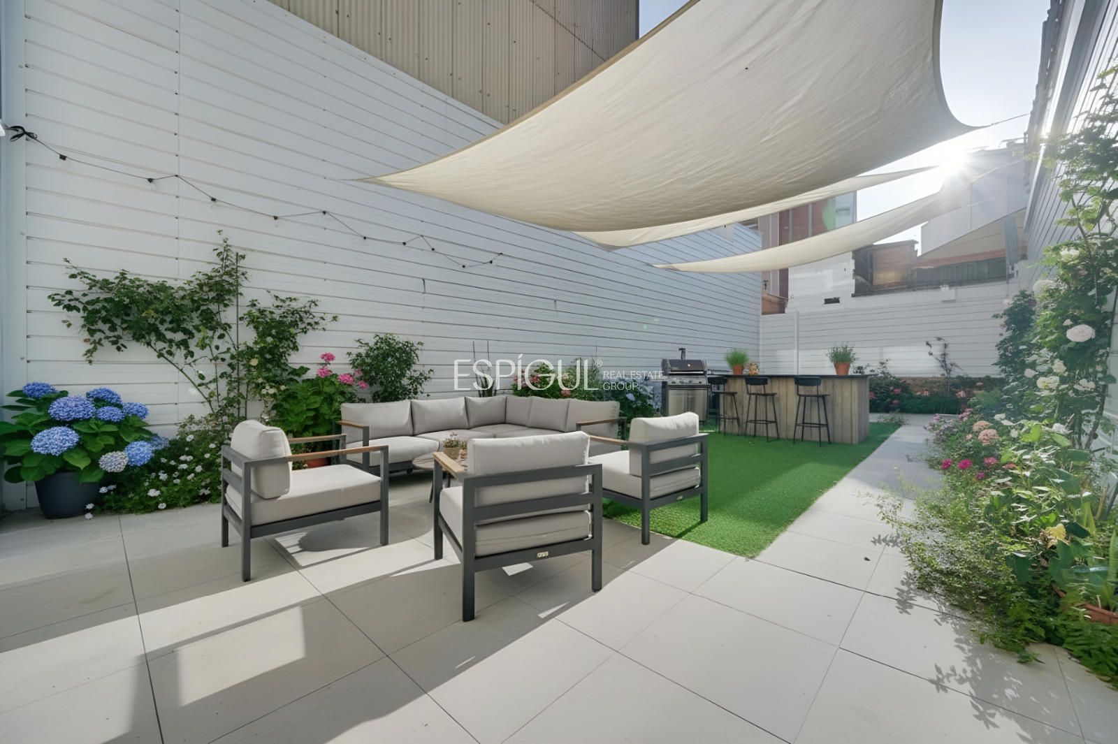 Terrassa de Pis en venda en  Barcelona Capital amb Aire condicionat, Calefacció i Jardí privat