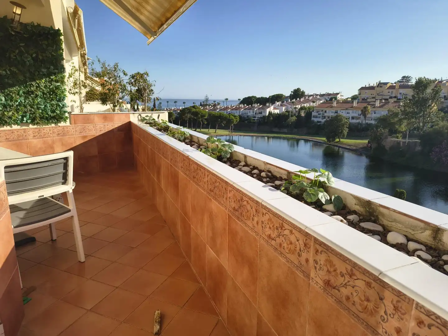 Terrassa de Casa adosada en venda en Rincón de la Victoria amb Aire condicionat, Calefacció i Jardí privat