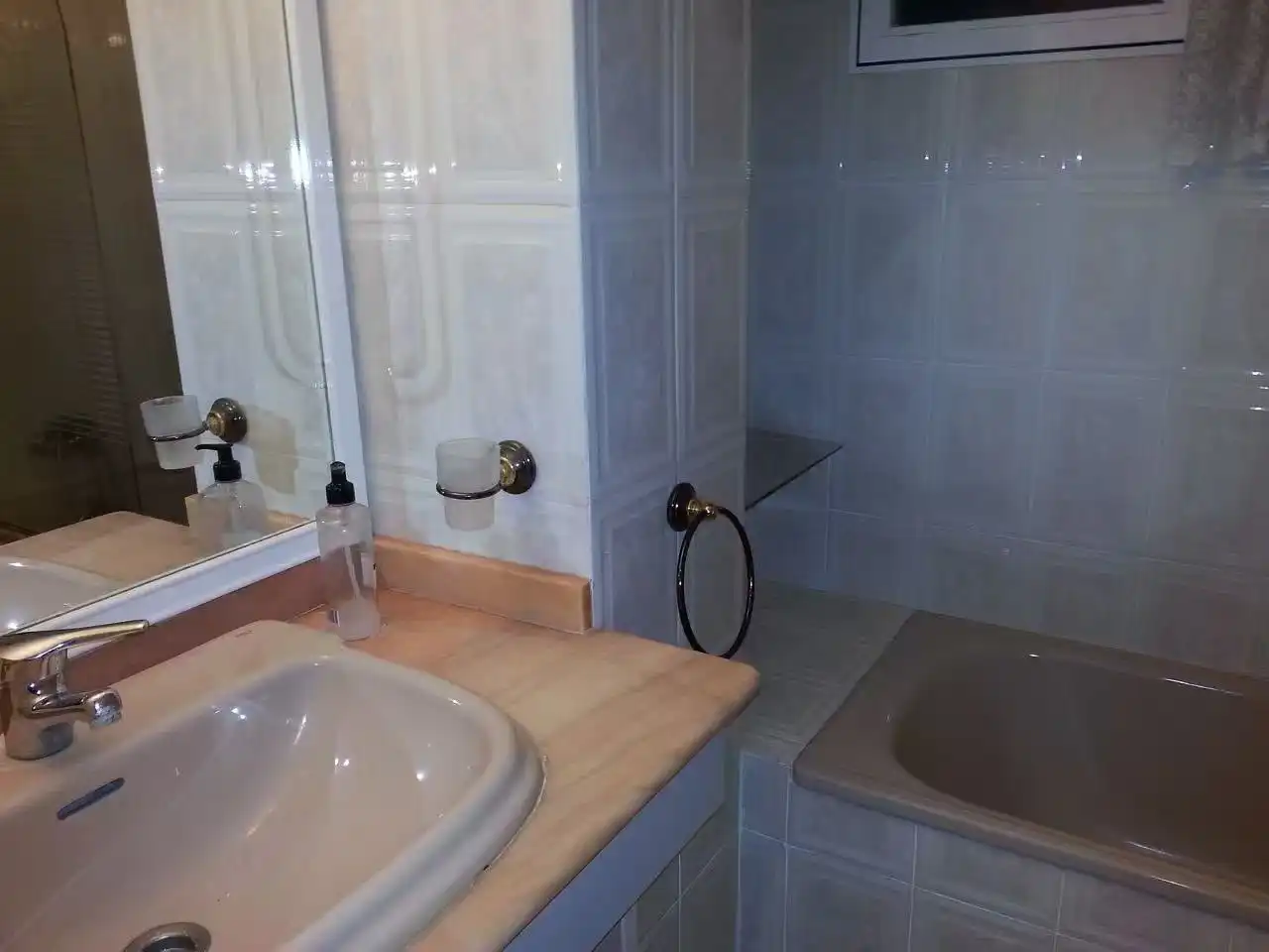 Baño de Piso de alquiler en Sagunto / Sagunt con Aire acondicionado, Amueblado y Horno