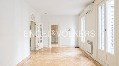 Foto 4 de Apartament de lloguer a Almagro,  Madrid Capital