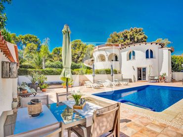 Villa con piscina in vendita a Cala Advocat - Baladrar