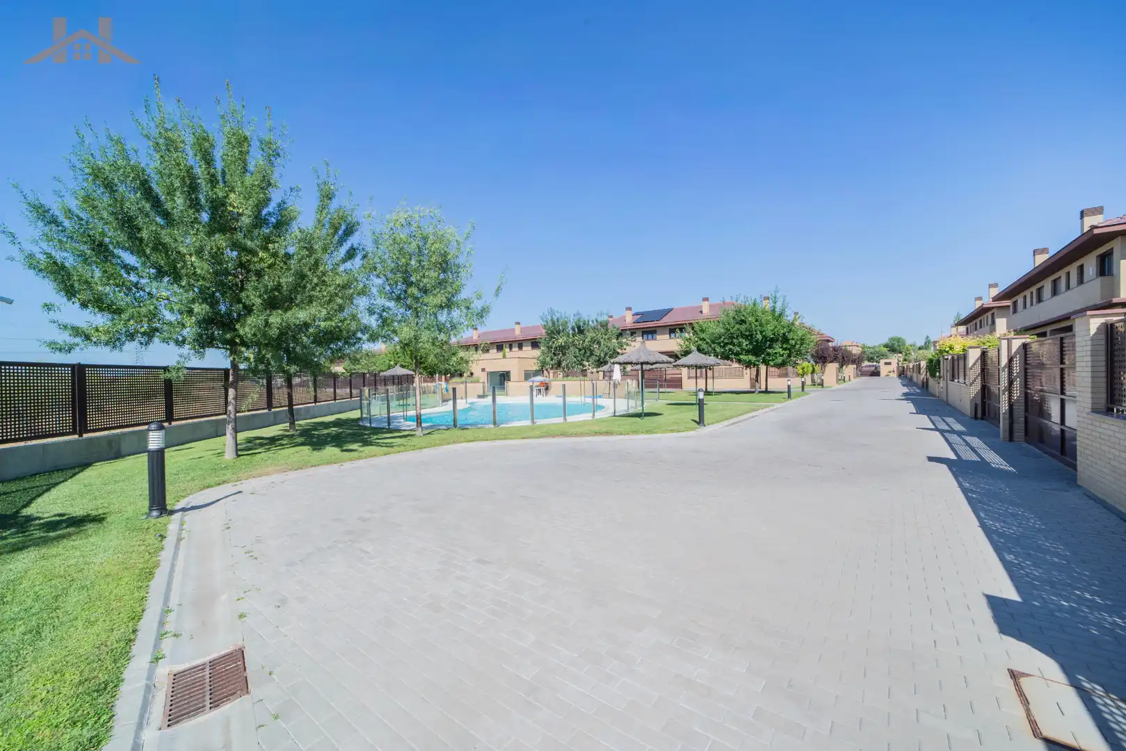 Exterior view of Detached homes for sale in Villaviciosa de Odón  with Air Conditioner, Heating and Private garden