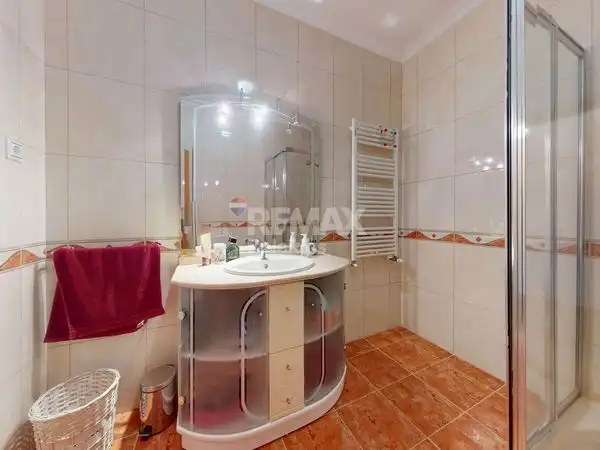 Bany de Casa o xalet en venda en A Cañiza   amb Calefacció, Jardí privat i Parquet