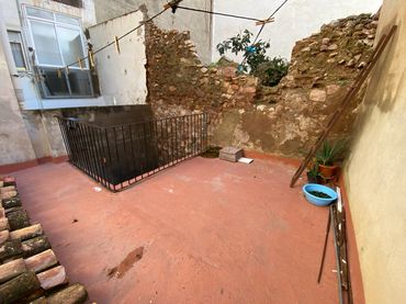 Casa con balcón en venta en Carrer Camí Reial