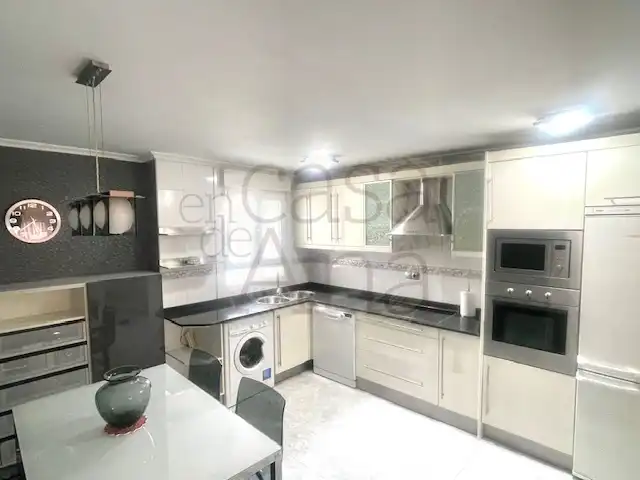 Cocina de Apartamento en venta en Bilbao  con Calefacción y Amueblado