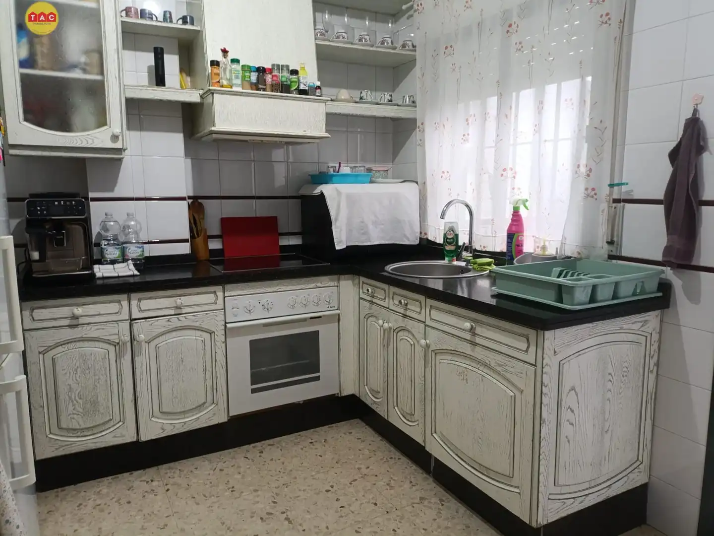Cocina de Casa adosada en venta en Lepe con Terraza, Trastero y Balcón