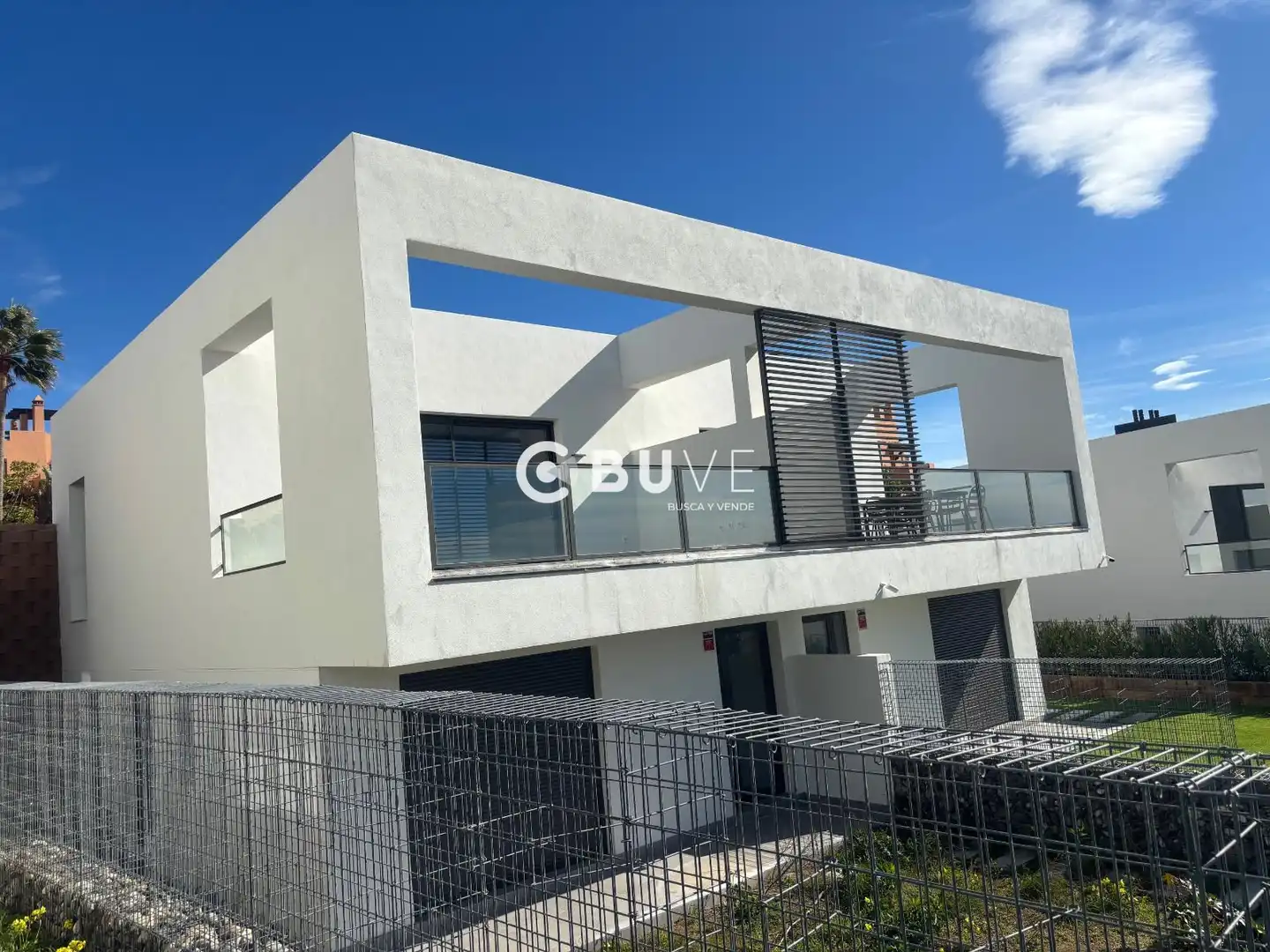 Adossat amb piscina en venda a PINTORES
